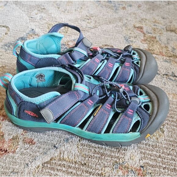 Keen Water Sandals Sz 7, Excellent Condition - Picture 1 of 6
